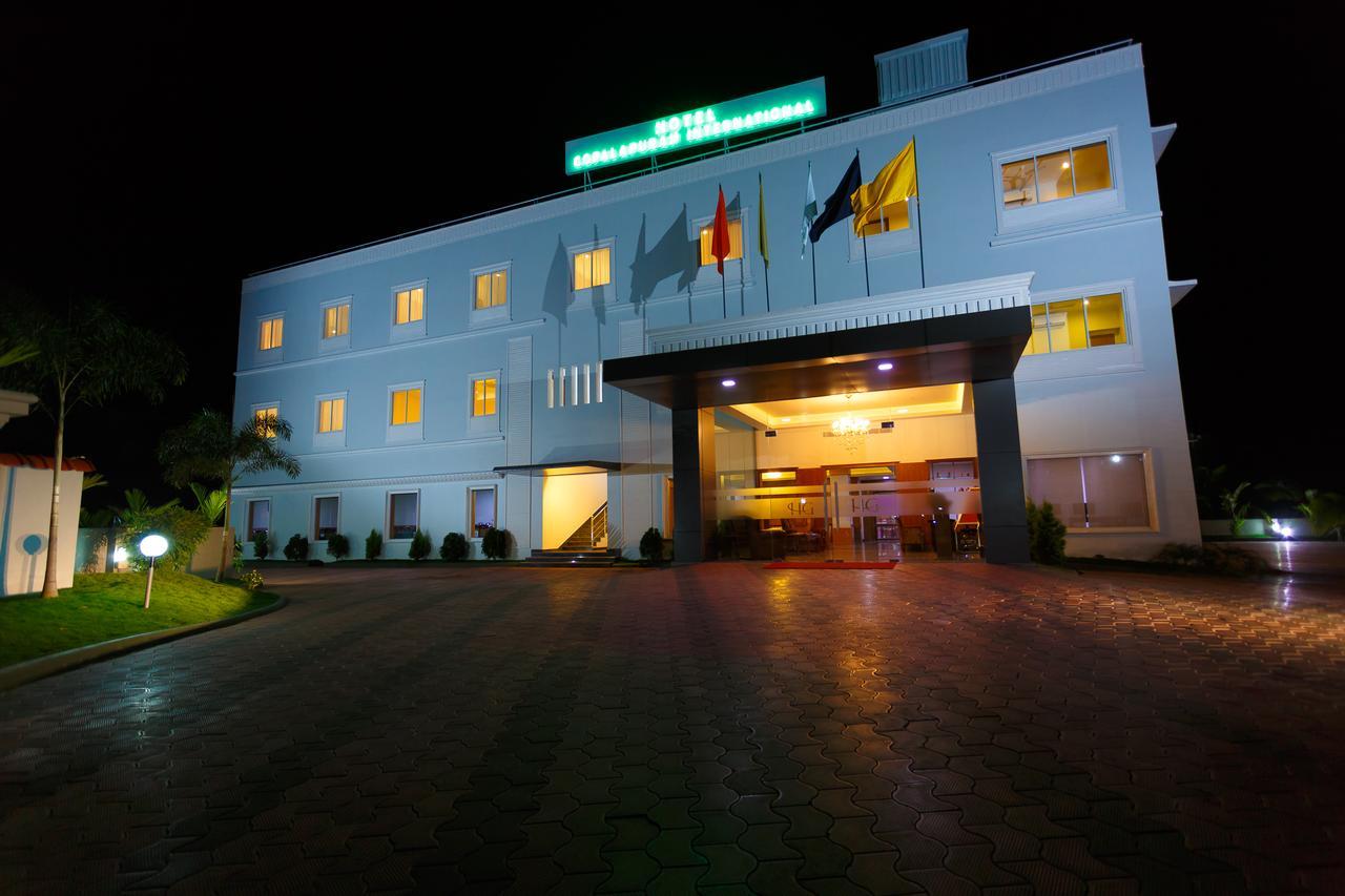Hotel Gopalapuram International Поллачи Экстерьер фото